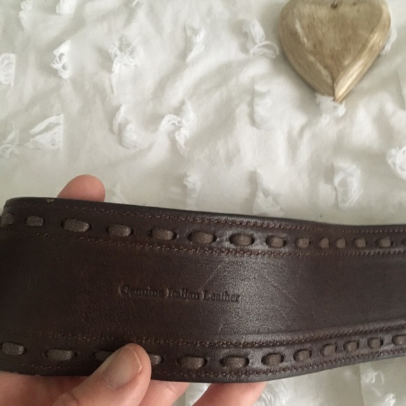 Vintage Saks 5th Avenue wide brown leather belt - Picture 5 of 6
